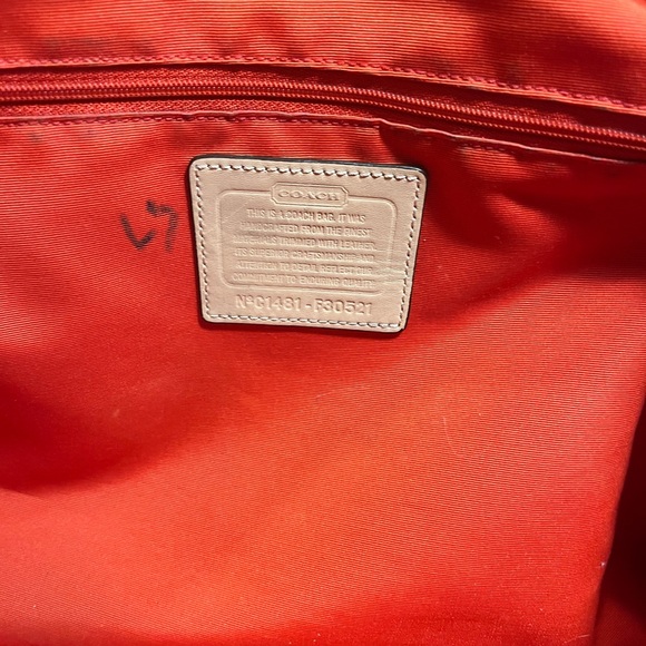 Large COACH tote - Picture 9 of 12